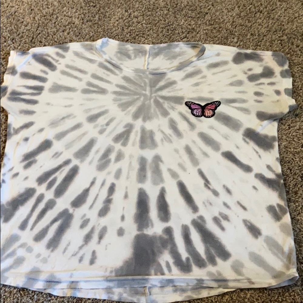 grey tye dye shirt with butterfly